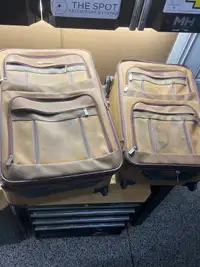 Set if leather luggage 