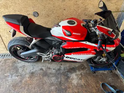 Enclosed transport Keep the salt away from the motorcycle We transport Canam Spyder Also have indoor...