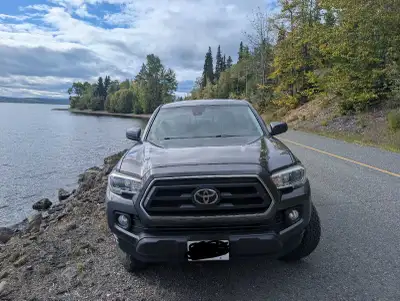 Selling my 2020 Toyota Tacoma V6 3.5L – Automatic – 123,000 km - V6 3.5L - Automatic - Android Auto...
