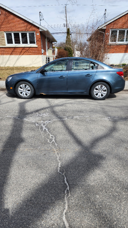 Chevrolet Cruz 2012 - Bonne condition dans Autos et camions  à Ville de Montréal