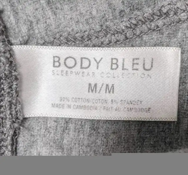 Women's Medium Sweatpants  in Women's - Bottoms in City of Toronto - Image 4
