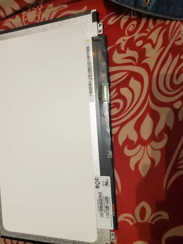NT156WHM-N32 Replacement LCD Screens in Laptop Accessories in Hamilton - Image 4