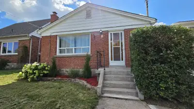 ALL-INCLUSIVE BUNGALOW OASIS @ BIRCHMOUNT & LAWRENCE! ✨ Prime Location: Quiet, safe, and ultra-frien...
