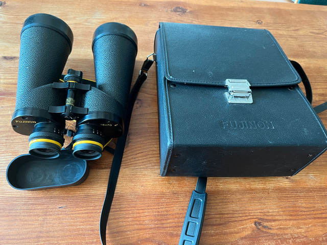 Fujinon FMT 16x70 binoculars  in Hobbies & Crafts in Victoria - Image 3