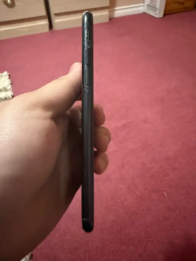 Iphone 7  in Cell Phones in Oshawa / Durham Region - Image 4