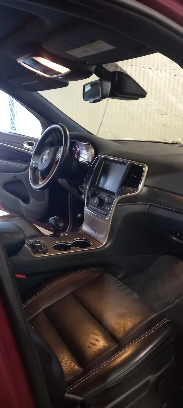 2015 Jeep Grand Cherokee 3.6L V6 - Mint Condition