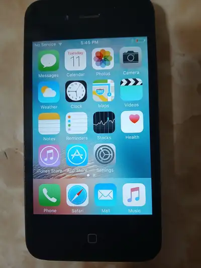 Iphone 4S with original bo, View more
