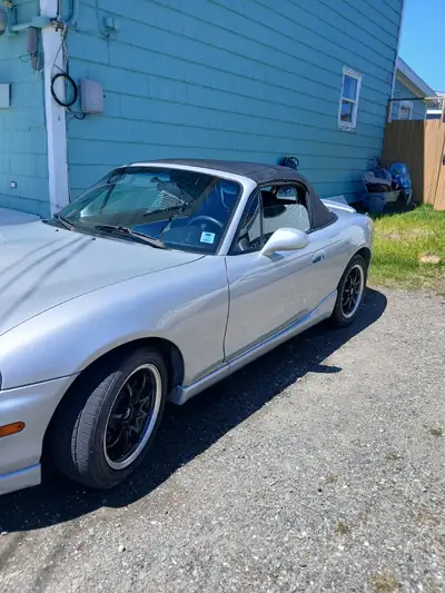 1999 Mazda Miata MX5 Special Edition, low mileage, stored 6 months every year. Well maintained and s...
