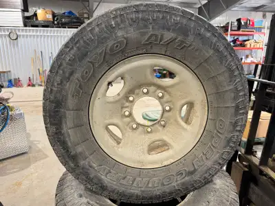 Set of 4 16 inch rims 16 inch Open Country LT265/75R 16