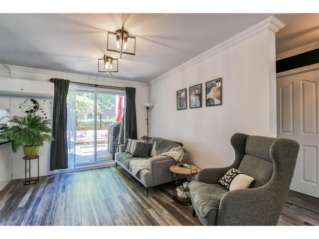 5 1/2 Condominium fully renovated with interior garage Chomedy — photo 1