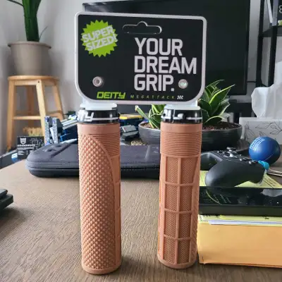 Deity Megattack MTB grips, View more