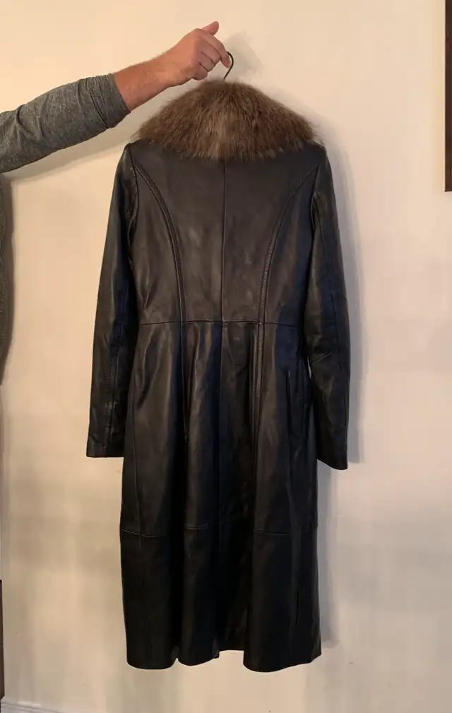 New Danier Leather Jacket Coat with fur $1,29962854393869057122