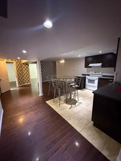 2 BEDROOM APARTMENT FOR RENT