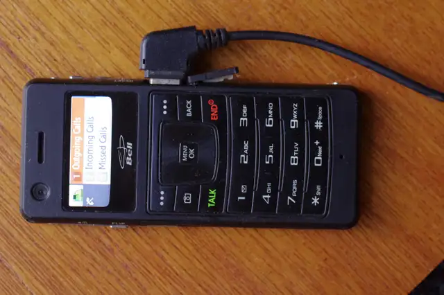 Rare Samsung SPH m620 Cell Phone in Cell Phones in Oshawa / Durham Region - Image 7
