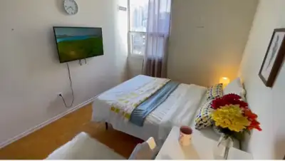 Private Room * Address: 140 Carlton Street, Toronto, ON * Fully furnished 4 bedroom Apartment - All...