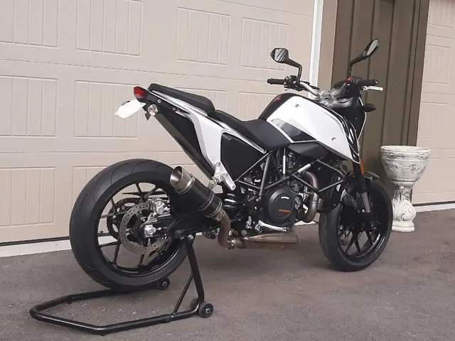 2018 KTM 690 Duke in Sport Bikes in Barrie - Image 4