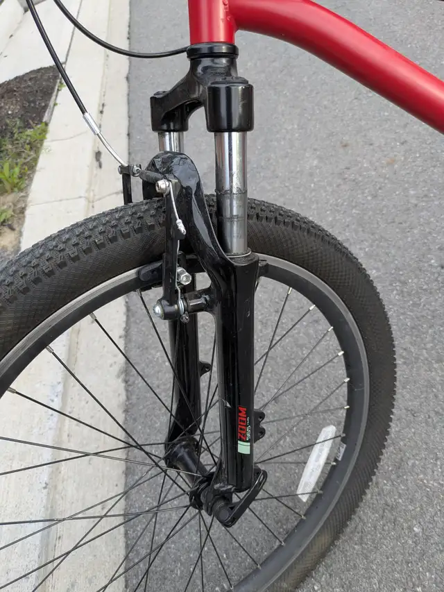7-speed Kids Mountain Bike in Kids in Ottawa - Image 10