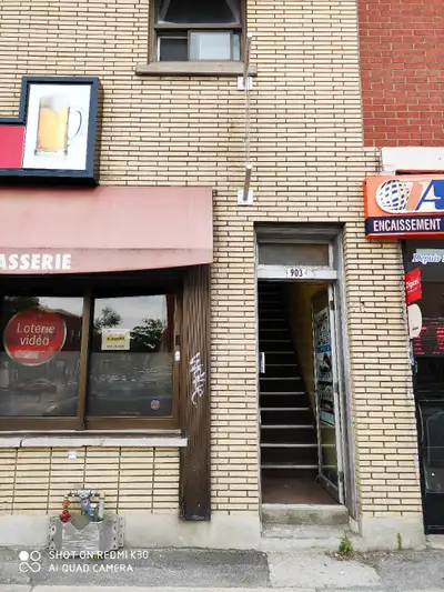 Office space at a commercial street corner with high exposition. 1 minute walk to St-Hubert Plaza; 5...