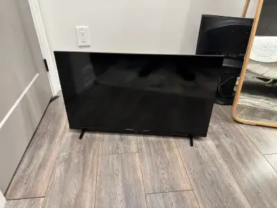 FPD 32” Google TV - like new, View more