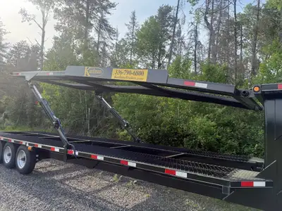 Like new and not used in winter Used for classic car hauling In mint condition with 9000lb winch 2 n...