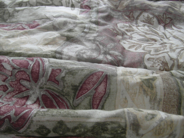 Queen comforter in Bedding in Stratford