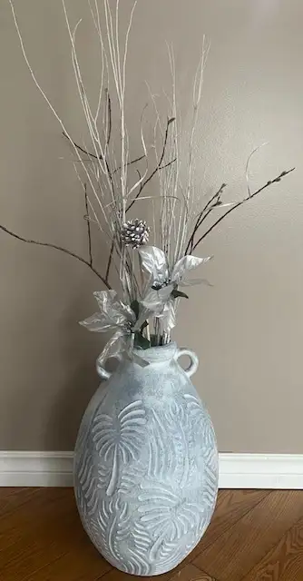 NEW decorative ceramic gray floor vase 17 inches tall in Home Décor & Accents in Edmonton - Image 4