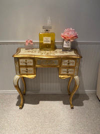 Florentine Vanity table