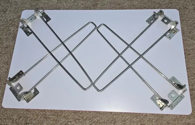Folding Bed Tray in Other in Nanaimo - Image 4
