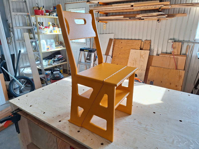 Escabeau chaise/chair step stool dans Chaises, Fauteuils inclinables  à Ouest de l’Île