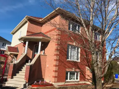 Welcome to your new home in the heart of Plateau de la Capitale (Hull)! Experience modern living in...