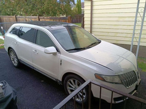 2011 Lincoln MKT