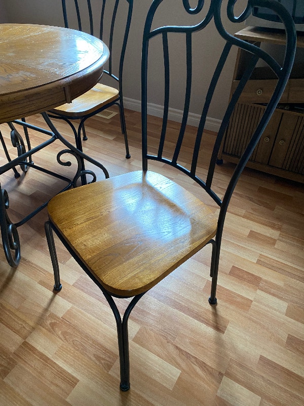 Solid oak table with leaf + 4 chairs Dining Tables & Sets Gander