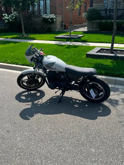 Restomod cafe racer 1980 CB650C has the following completed; -Stripped down frame and repainted with...