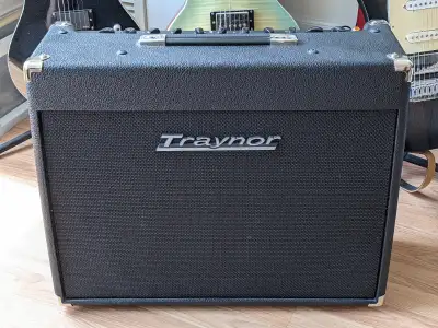 Traynor Custom Valve 50W Tube Amp (YCV50B), View more
