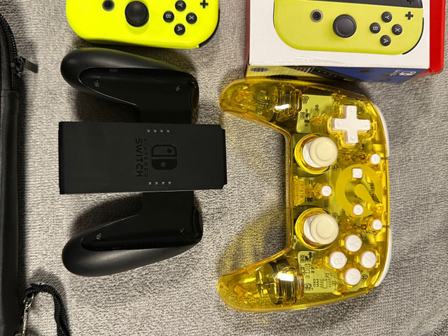 Mint Switch OLED package  in Nintendo Switch in Kingston - Image 4