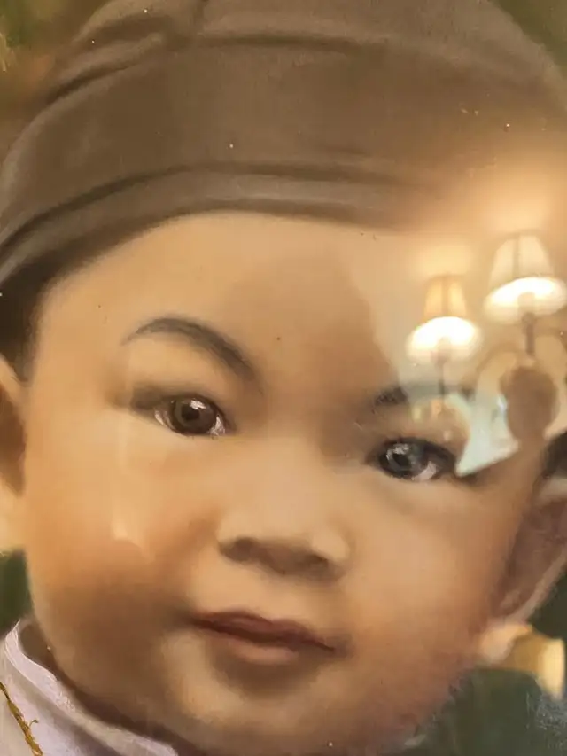 Antique Chinese Painted Photo Portrait Boy 1920s Wood Frame and in Arts & Collectibles in Vancouver - Image 7