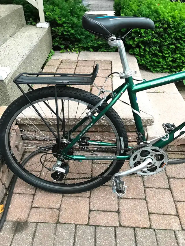 Vélo de montagne KHS 21-vitesses, Cadre 17"en aluminium in Mountain in City of Montréal - Image 3