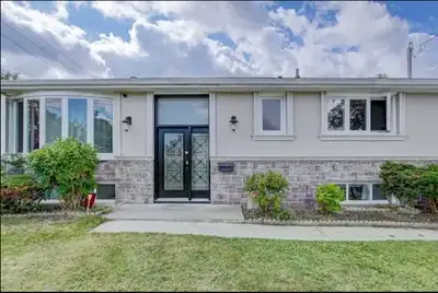 BASEMENT ROOM FOR RENT NEAR SCARBORO TC