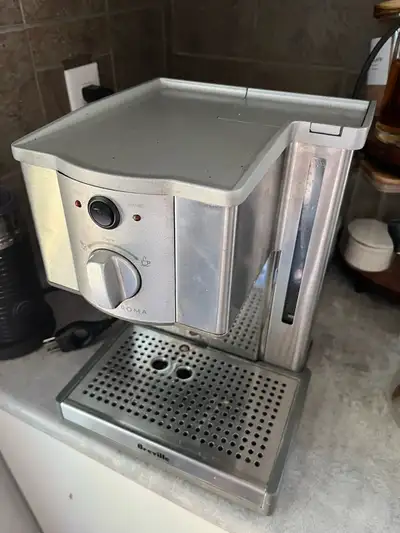This machine is in good condition and ready to use, frequently descaled and maintained. Only issue i...