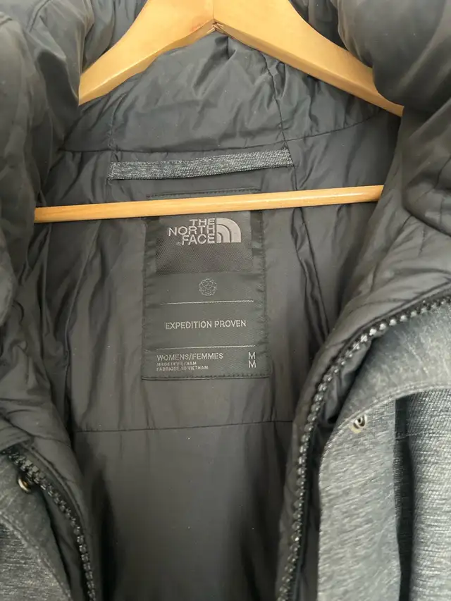 The North Face Expedition Parka, size M in Women's - Tops & Outerwear in Winnipeg - Image 3
