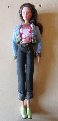 Mattel Barbie Generation Girl - 1998, loose dressed doll