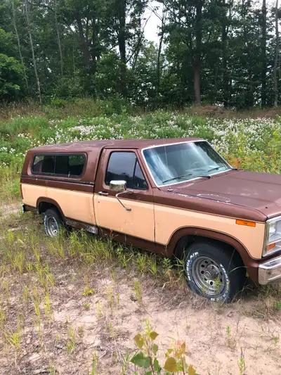 302 Motor 4 Gear .Uncertified $4500 obo Putting ad on for friend. Respond by phone only.. Call Clint...