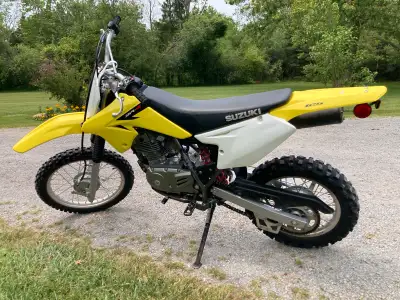This little Suzuki is in excellent condition. It has only had 5 or 6 tanks of gas through it. My gra...