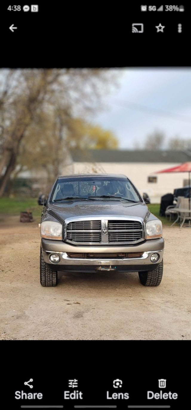 2006 Dodge Ram Laramie 1500 Crew Cab HEMI in Cars & Trucks in Winnipeg