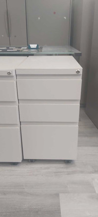 Filling cabinet 3 drawers