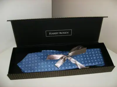 Deal ! NEW Orig $120 Harry Rosen Mens Tie 100% Silk Tie, View more