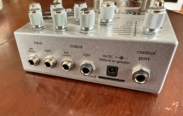 Empress Reverb Pedal in Pro Audio & Recording Equipment in City of Montréal - Image 3
