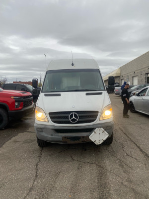 2010 Mercedes-Benz Sprinter Van