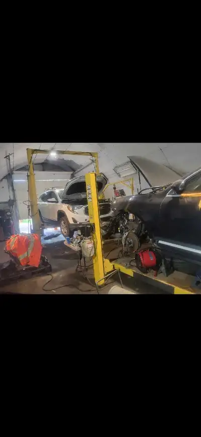 Flat tire repair mobile service or mechanics For vehicles we come to you anywhere out town in town W...