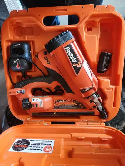 Comes with 8 cartridges, justcame back from being completely refurbished at Prime Fasteners in Dartm...